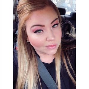 Meet your Posher, Natasha